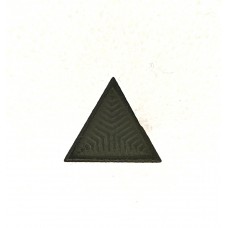 Знак различия металлический,  защитного цвета, "треугольник" для младшего начсостава РККА на военное время, обр. 1941 г.